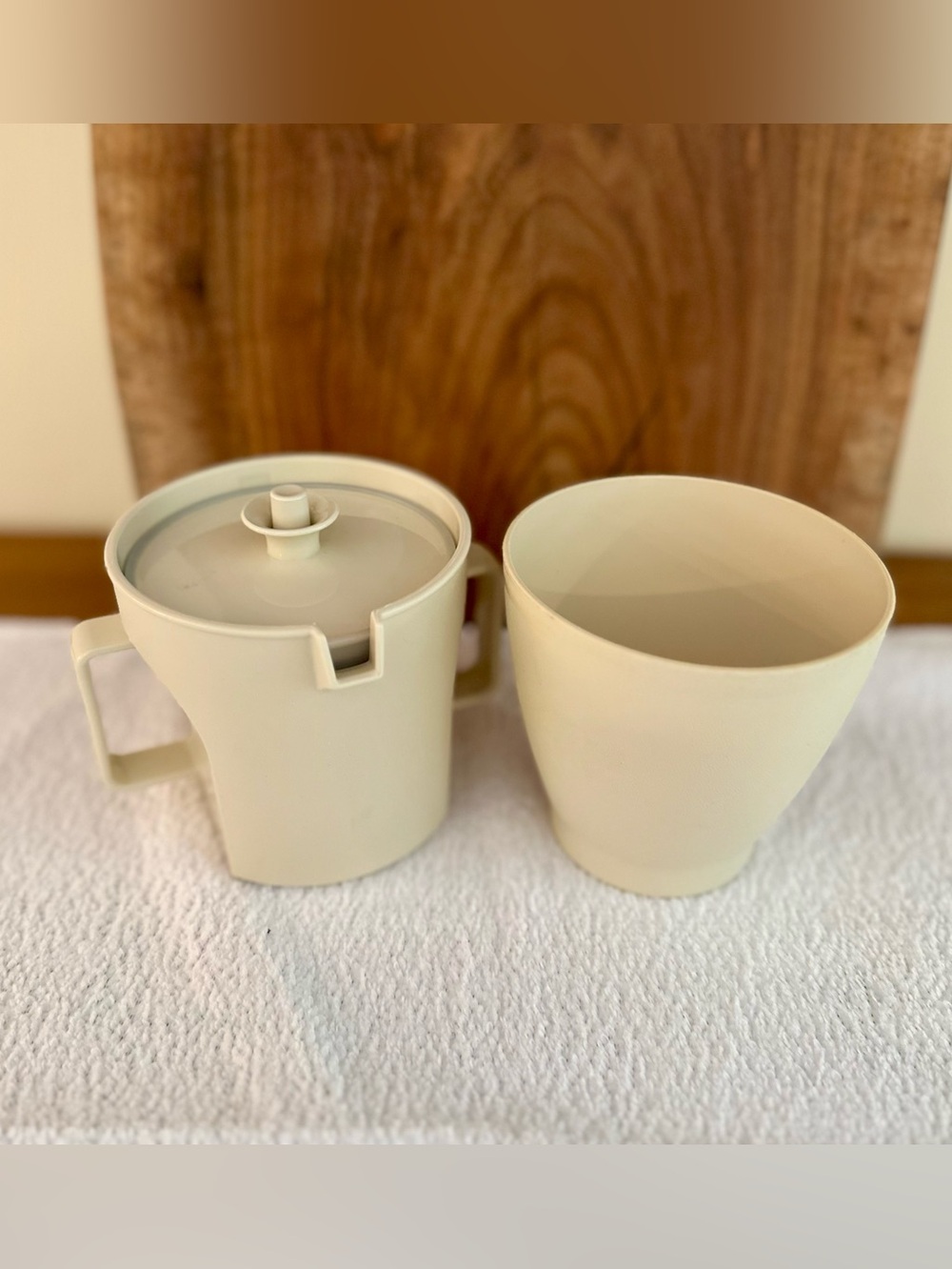 Vintage Tupperware Almond Creamer & Sugar Set 758-9 &1415-13 Excellent